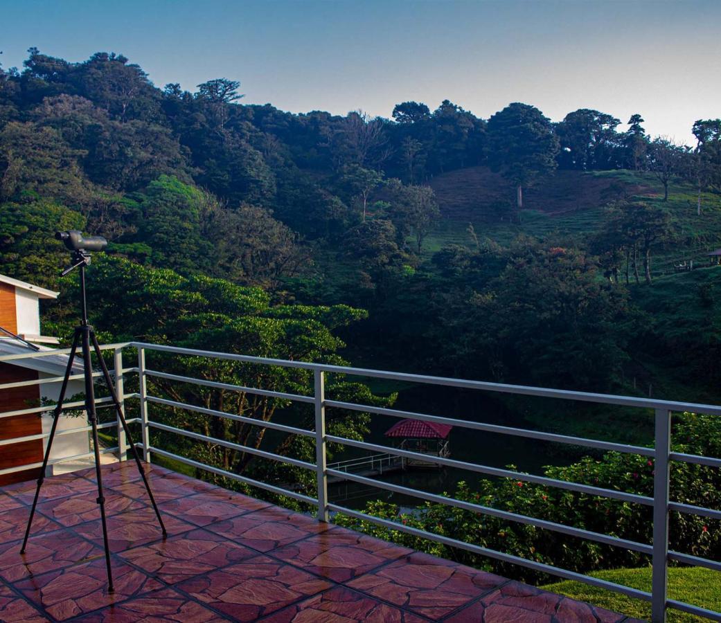 Burbi Lake Lodge Monteverde Екстериор снимка