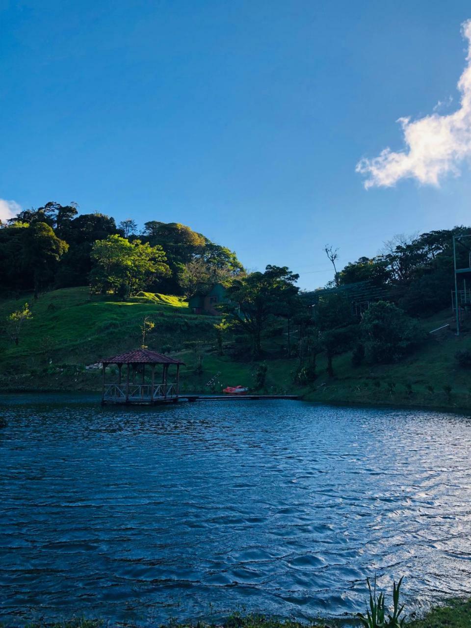 Burbi Lake Lodge Monteverde Екстериор снимка