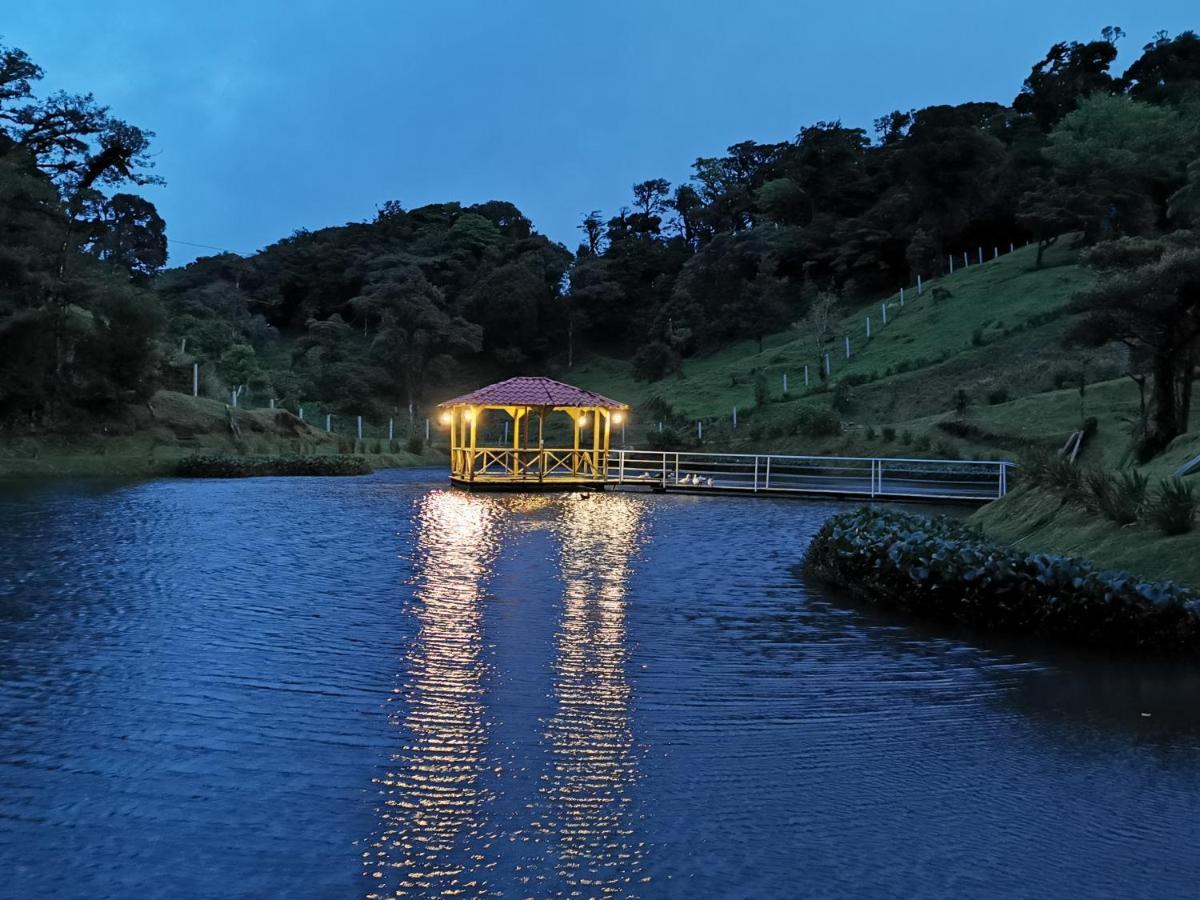 Burbi Lake Lodge Monteverde Екстериор снимка