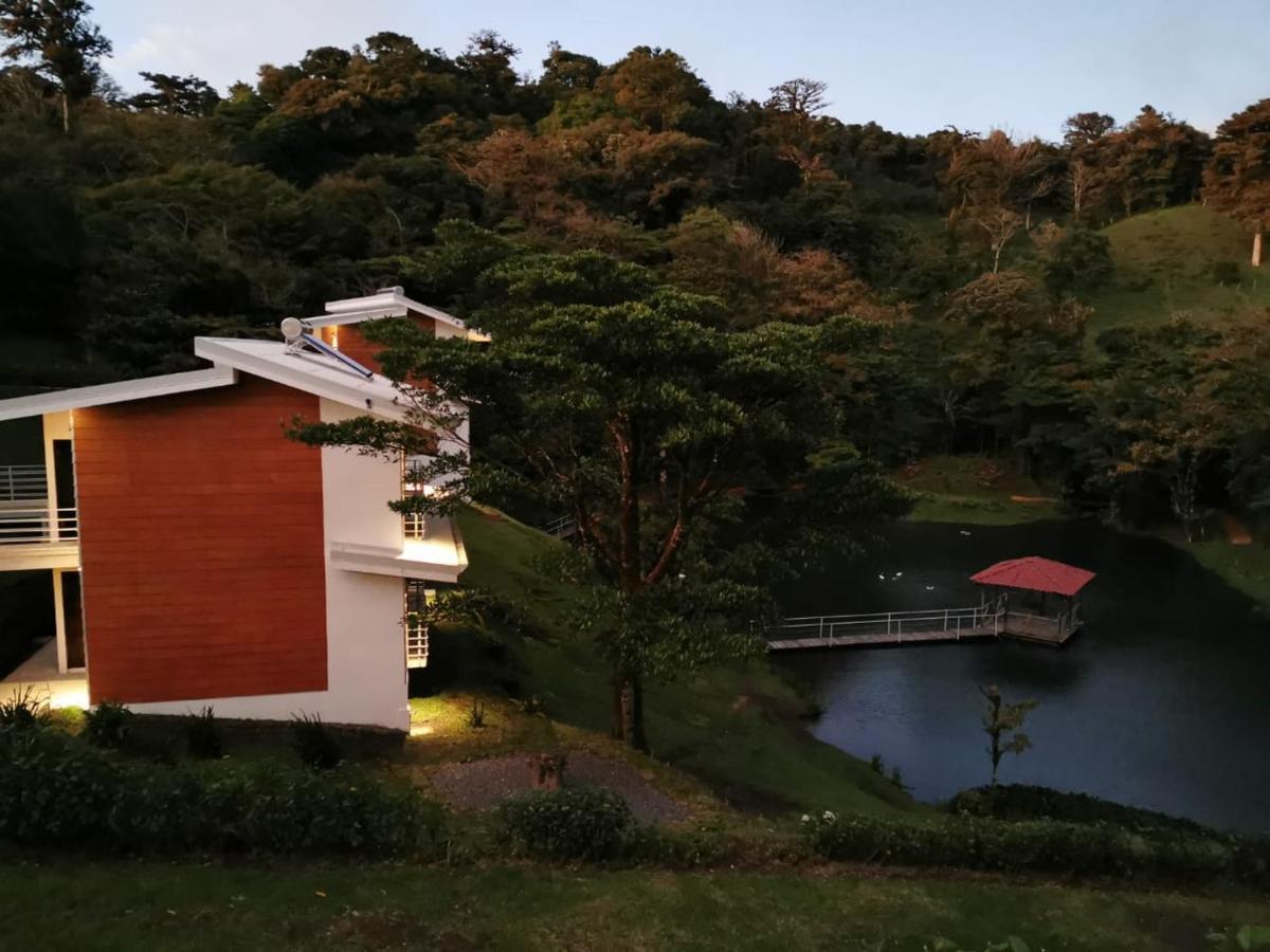 Burbi Lake Lodge Monteverde Екстериор снимка